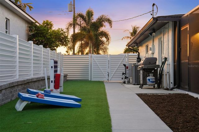 3915 COCONUT TERRACE, Bradenton, FL 34210