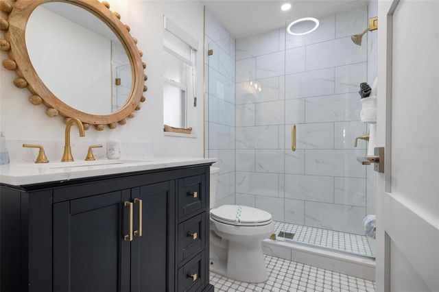 3915 COCONUT TERRACE, Bradenton, FL 34210