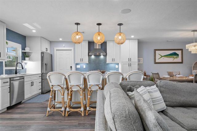 3915 COCONUT TERRACE, Bradenton, FL 34210