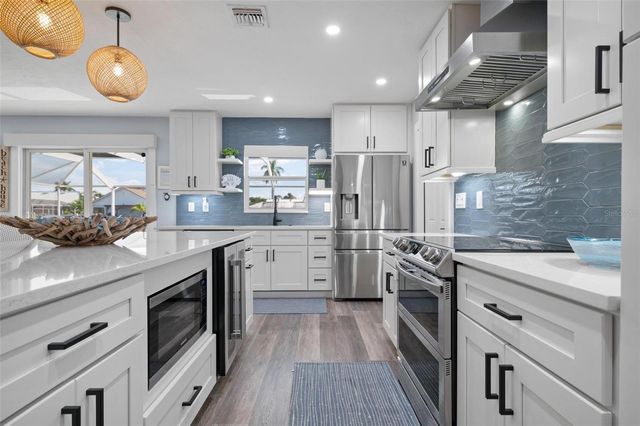 3915 COCONUT TERRACE, Bradenton, FL 34210