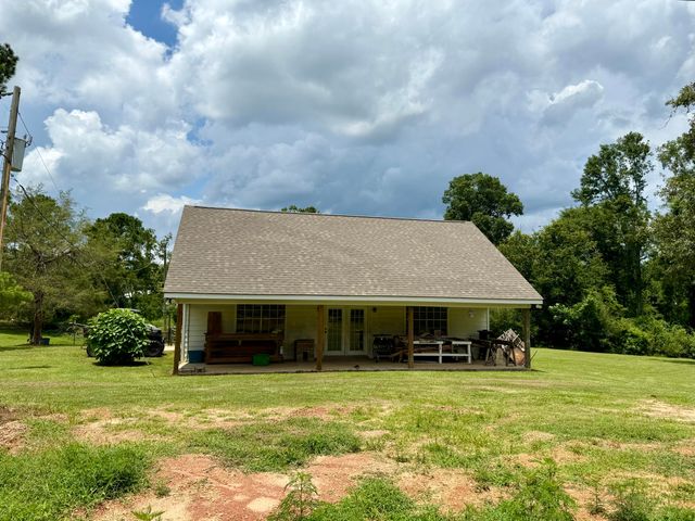 405 Lillis Rd., Columbia, MS 39429