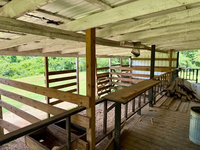 405 Lillis Rd., Columbia, MS 39429