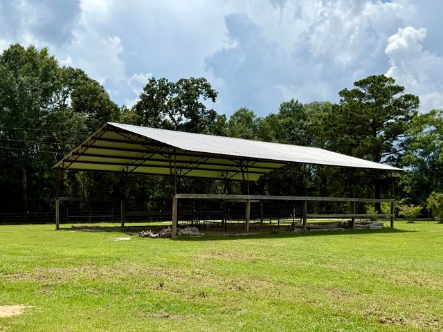 405 Lillis Rd., Columbia, MS 39429