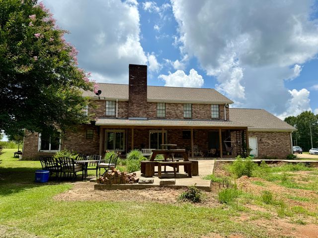 405 Lillis Rd., Columbia, MS 39429