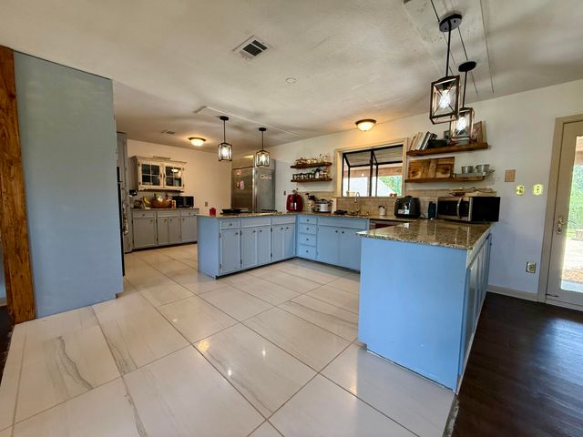 405 Lillis Rd., Columbia, MS 39429