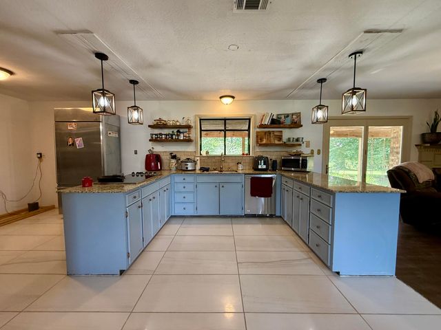 405 Lillis Rd., Columbia, MS 39429