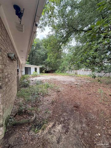 6536 Colonade Cir, Pensacola, FL 32506