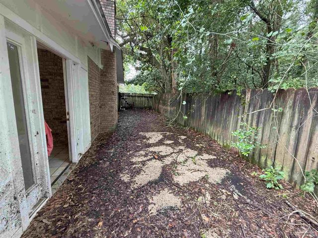 6536 Colonade Cir, Pensacola, FL 32506