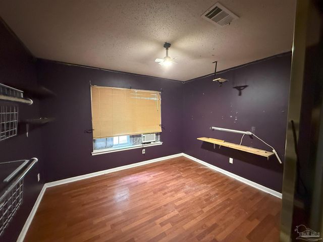 6536 Colonade Cir, Pensacola, FL 32506