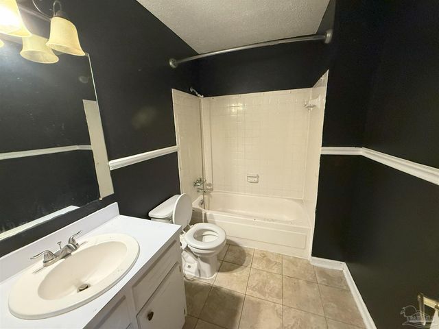 6536 Colonade Cir, Pensacola, FL 32506