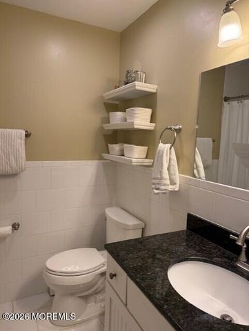 16 Banning Court, Toms River, NJ 08757