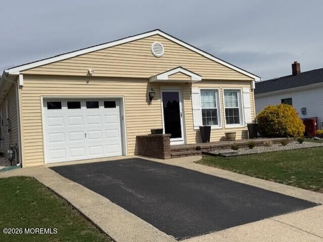 16 Banning Court, Toms River, NJ 08757