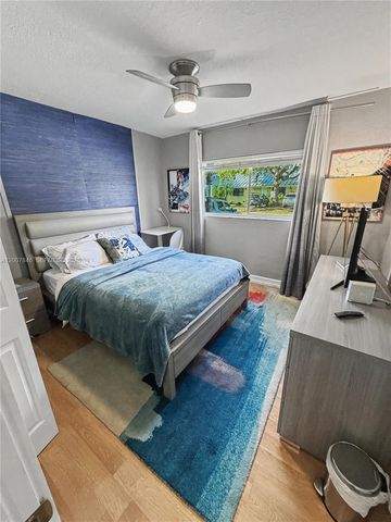 1423 Holly Heights Drive 11, Fort Lauderdale, FL 33304