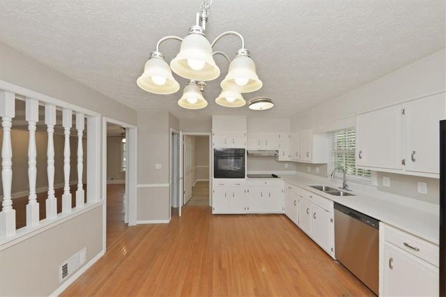 737 Mountainbrooke Circle, Stone Mountain, GA 30087