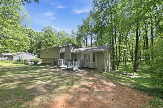 737 Mountainbrooke Circle, Stone Mountain, GA 30087