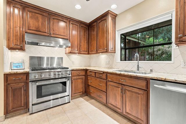 4688 N Wilson Avenue, Fresno, CA 93704