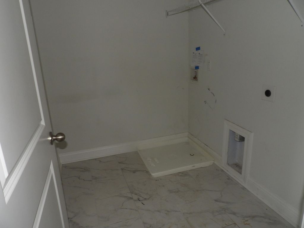 Image 13 of property listing at 315 Coopers Hawk Drive, Summerville, SC 29483