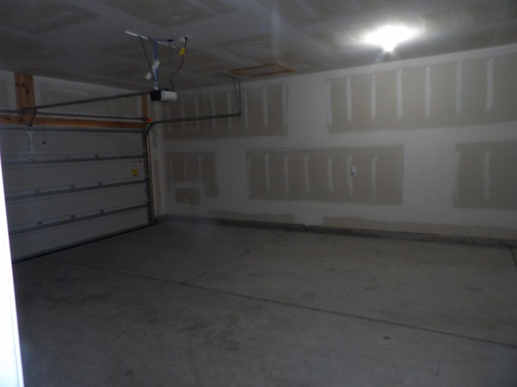 Image 15 of property listing at 315 Coopers Hawk Drive, Summerville, SC 29483