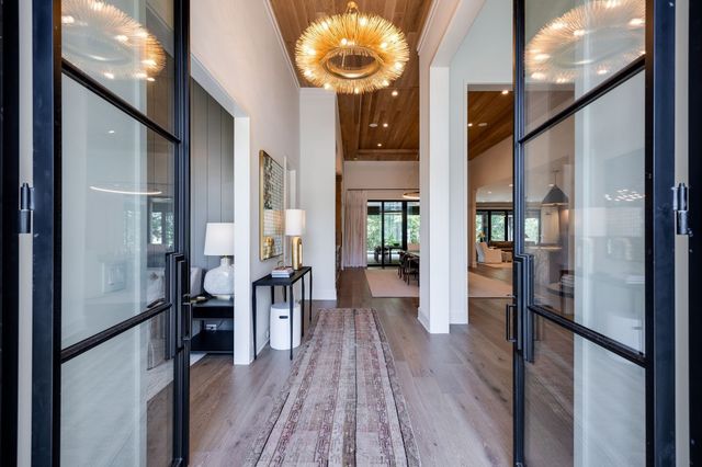 1135 Duncanwood Dr, Nashville, TN 37204