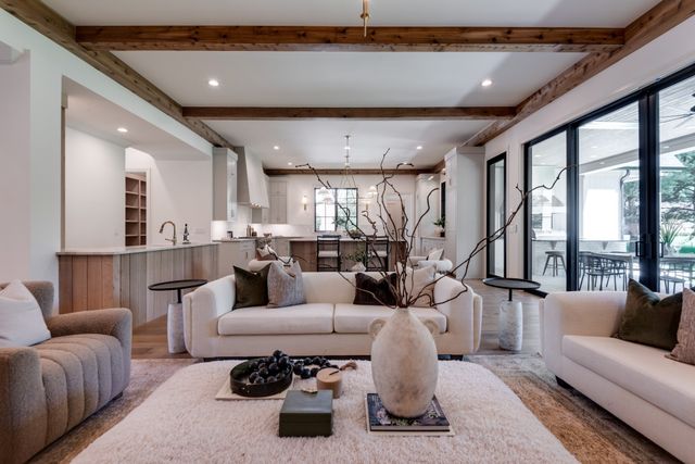 1135 Duncanwood Dr, Nashville, TN 37204