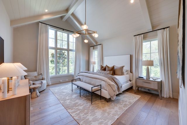 1135 Duncanwood Dr, Nashville, TN 37204