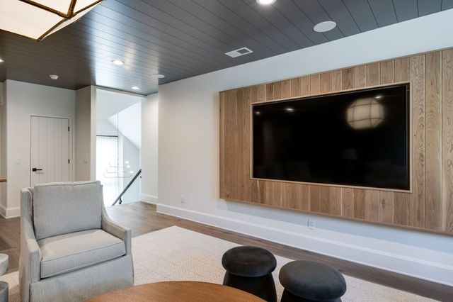 1135 Duncanwood Dr, Nashville, TN 37204