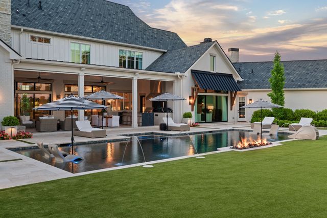 1135 Duncanwood Dr, Nashville, TN 37204