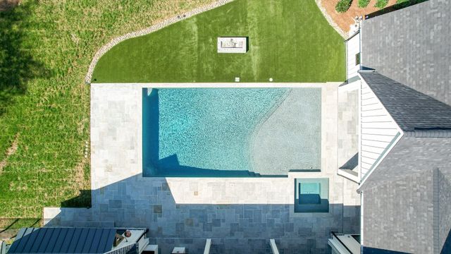 1135 Duncanwood Dr, Nashville, TN 37204