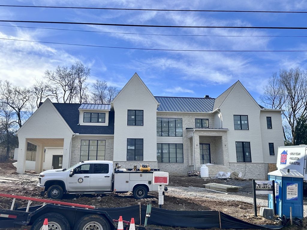 1135 Duncanwood Dr, Nashville, TN 37204