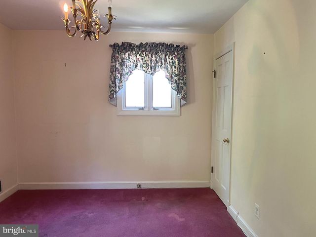 6907 WILSON LN, Bethesda, MD 20817