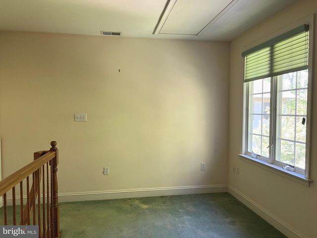 6907 WILSON LN, Bethesda, MD 20817