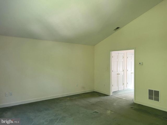 6907 WILSON LN, Bethesda, MD 20817