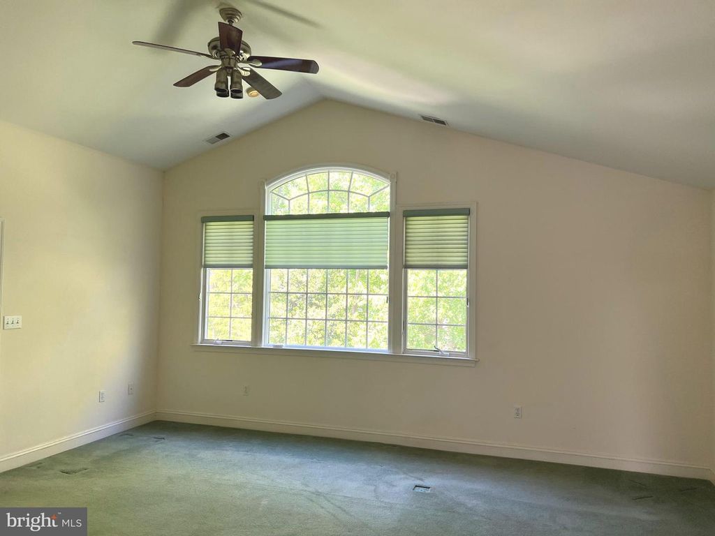 Image 23 of property listing at 6907 WILSON LN, Bethesda, MD 20817