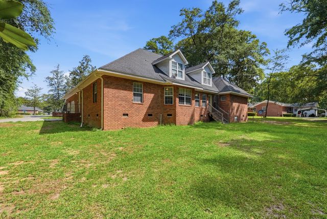 303 Spring Road, Walterboro, SC 29488