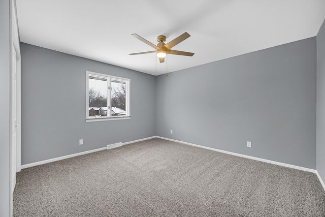 308 King Henry Drive, Schererville, IN 46375