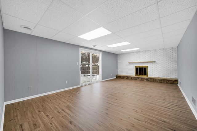 308 King Henry Drive, Schererville, IN 46375