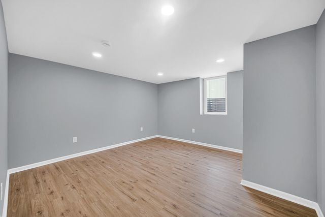 308 King Henry Drive, Schererville, IN 46375