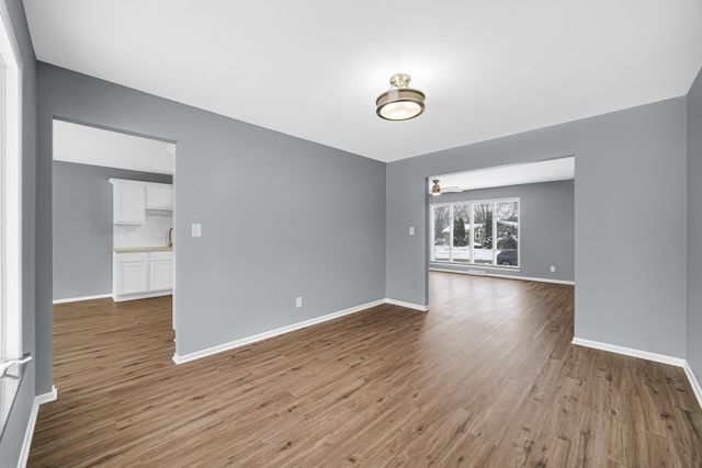 308 King Henry Drive, Schererville, IN 46375