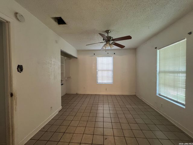 4970 DARE LN, San Antonio, TX 78217