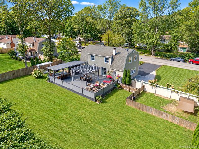 27 Wagner Drive, Coram, NY 11727