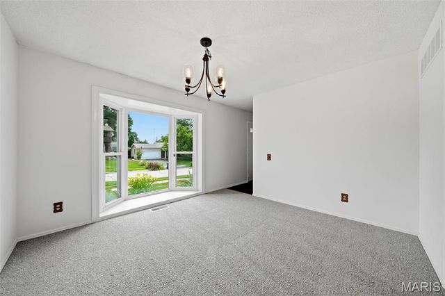 1737 Rosearbor Drive, St Louis, MO 63146