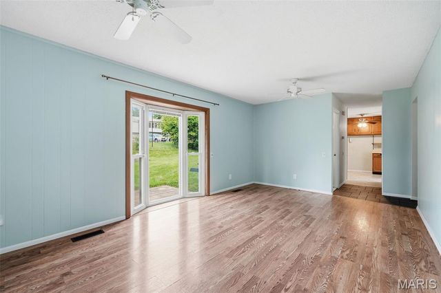 1737 Rosearbor Drive, St Louis, MO 63146