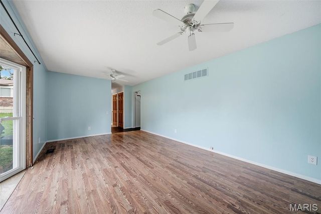 1737 Rosearbor Drive, St Louis, MO 63146