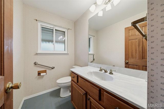 1737 Rosearbor Drive, St Louis, MO 63146