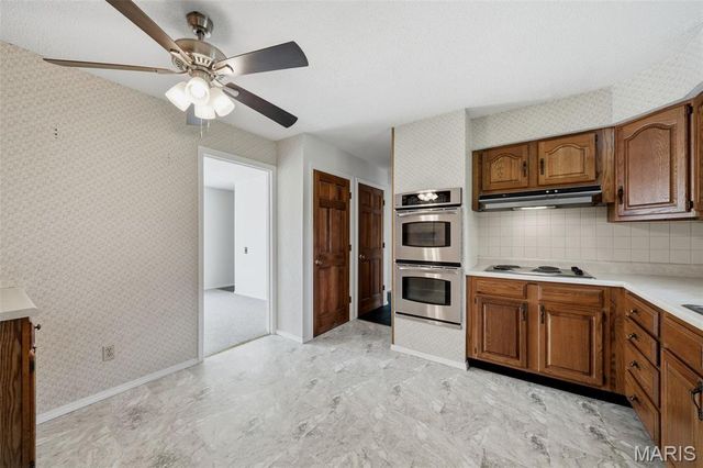 1737 Rosearbor Drive, St Louis, MO 63146
