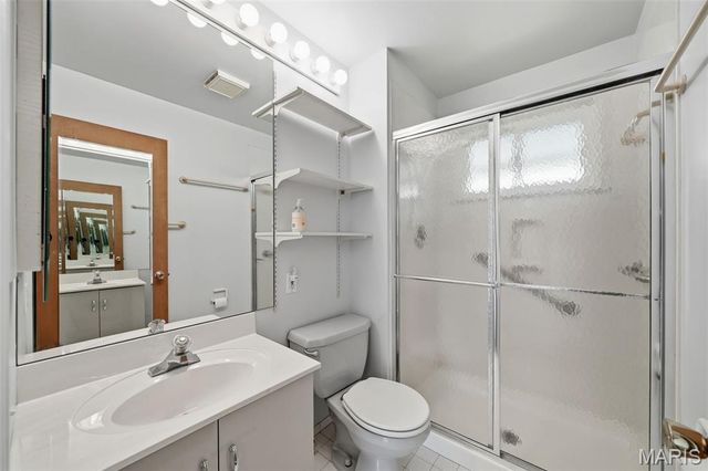1737 Rosearbor Drive, St Louis, MO 63146