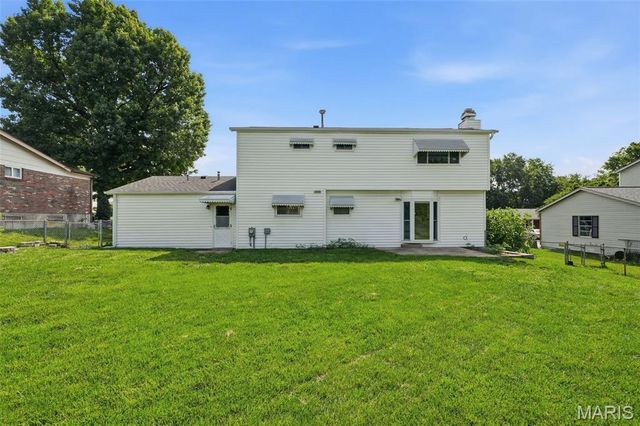 1737 Rosearbor Drive, St Louis, MO 63146
