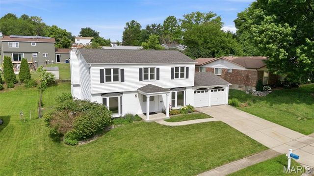 1737 Rosearbor Drive, St Louis, MO 63146