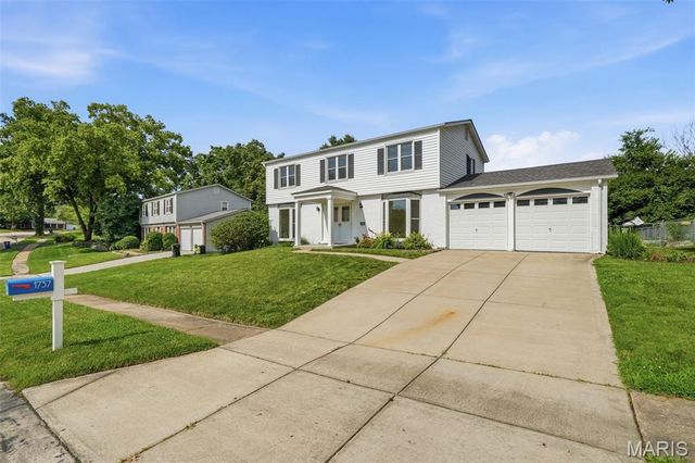 1737 Rosearbor Drive, St Louis, MO 63146