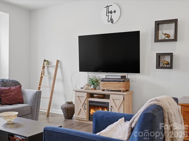 2527 Grantham Place Drive, Fort Mill, SC 29715